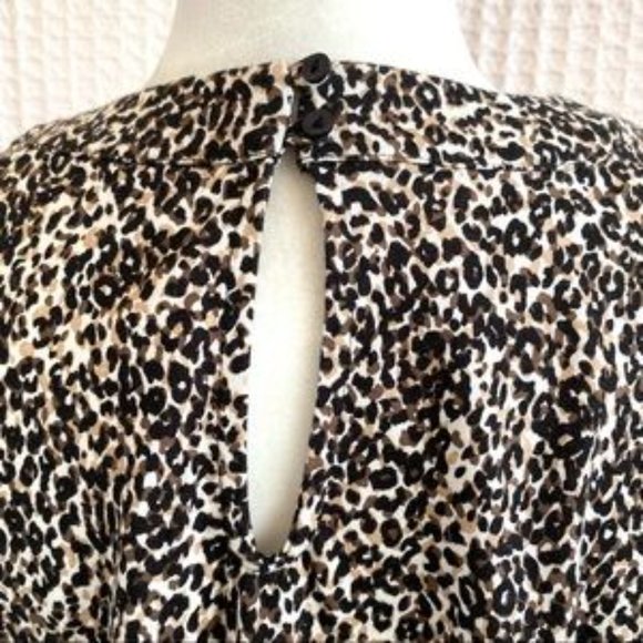 SOLD Old Navy Leopard Print Keyhole Top L - Picture 4 of 11